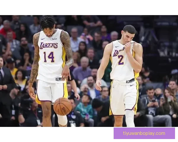 卡鲁索抢水壶失败哈特机智躲闪反而泼水前队友全程笑翻