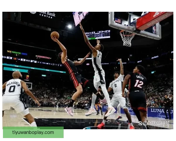 文班亚马统治攻防砍下26分14篮板马刺三人20加狂胜热火迎来六连胜